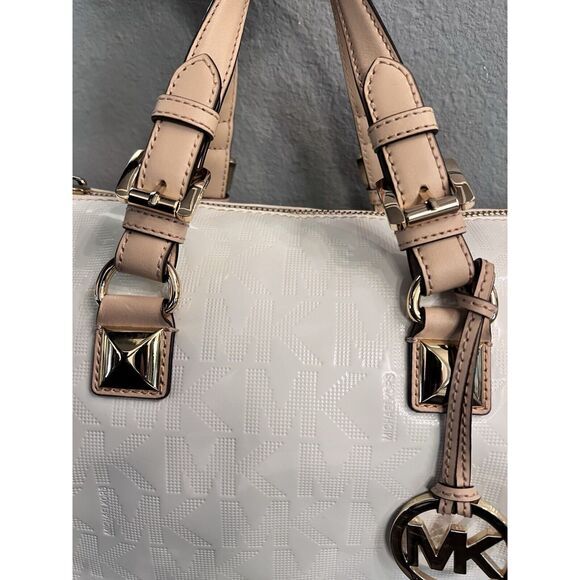 MICHAEL KORS Jet Set White Signature Boston Bag Authenticated Rare Patent Design - Picture 6 of 16
